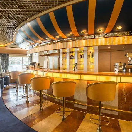 Hotel na wodzie Albaker Tour Miray Cruises Tour Kusadasi - Patmos - Atina - Mikonos - Rodos - Çeşme